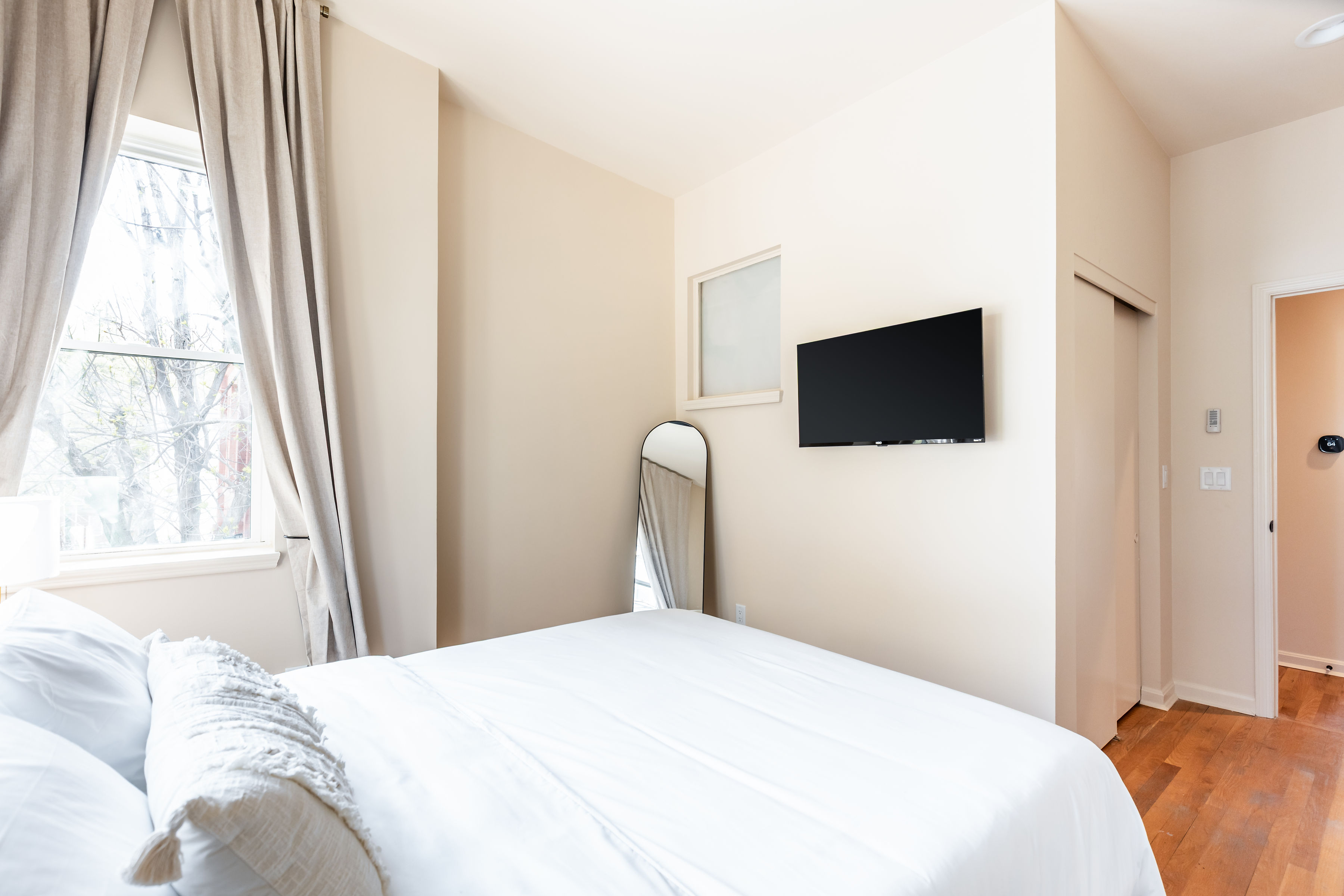 Queen bedroom
